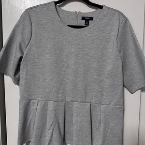 NWOT Vera Wang peplum top